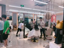 点击看大图 -V+SALON造型