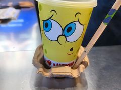 -瑞幸咖啡(小龙湾地铁站临街店)