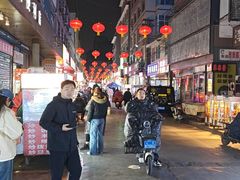 -许西美食一条街