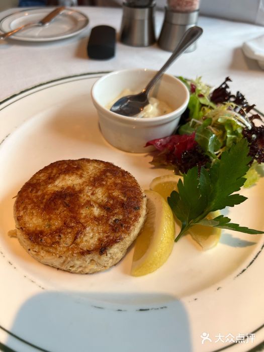 Wolfgang’s Steakhouse 沃夫冈牛排馆(上海白玉兰广场店)招牌蟹肉饼图片