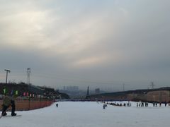 -采薇庄园四季滑雪场