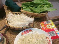 -巴卤社老火锅(财富店)