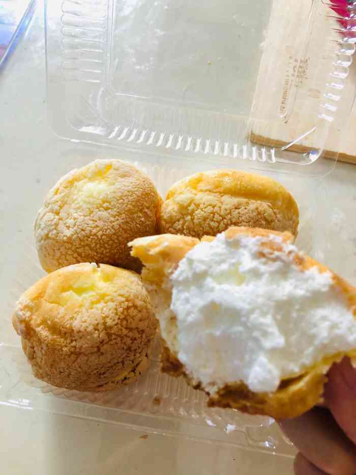 杨记糕点-"准备去吃肯德基,所以提前下车了,顺便来入.