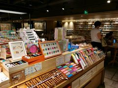 -猫的天空之城概念书店(苏州诚品店)