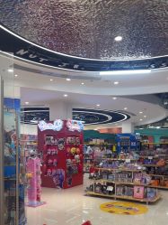 -卡通派潮品玩具折扣仓(青岛新城吾悦广场店)