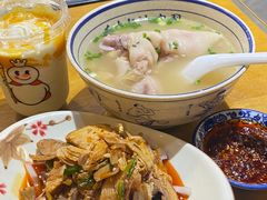 -易老妈蹄花.创于1935(总店)