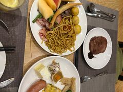 -齐河孔雀王温泉酒店·金孔雀自助百汇