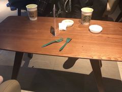 -星巴克(杭州湖滨银泰E区店)