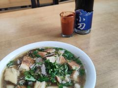 -清真·白家牛肉罩火烧老店(育才街店)