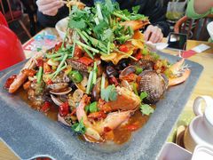 捞八仙-一捞鲜•大虾面 青岛菜(八大关店)