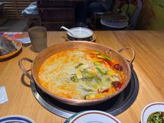 -洱火云南酸菜牛肉火锅(石景山当代商城店)