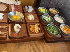-银米·云南传统过桥米线(双廊黑金冠店)