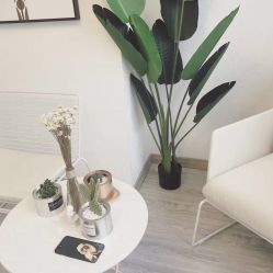 -SWANK SALON