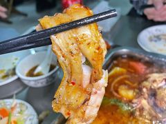 命悬一线的鱼肉-柴茂烤鱼店(黑铁山二店)