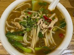 酸笋米粉-牛八宝桂林米粉(八里庄店)