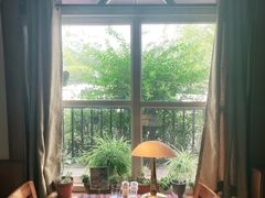 靠窗位-小世界西餐厅(建国门店)