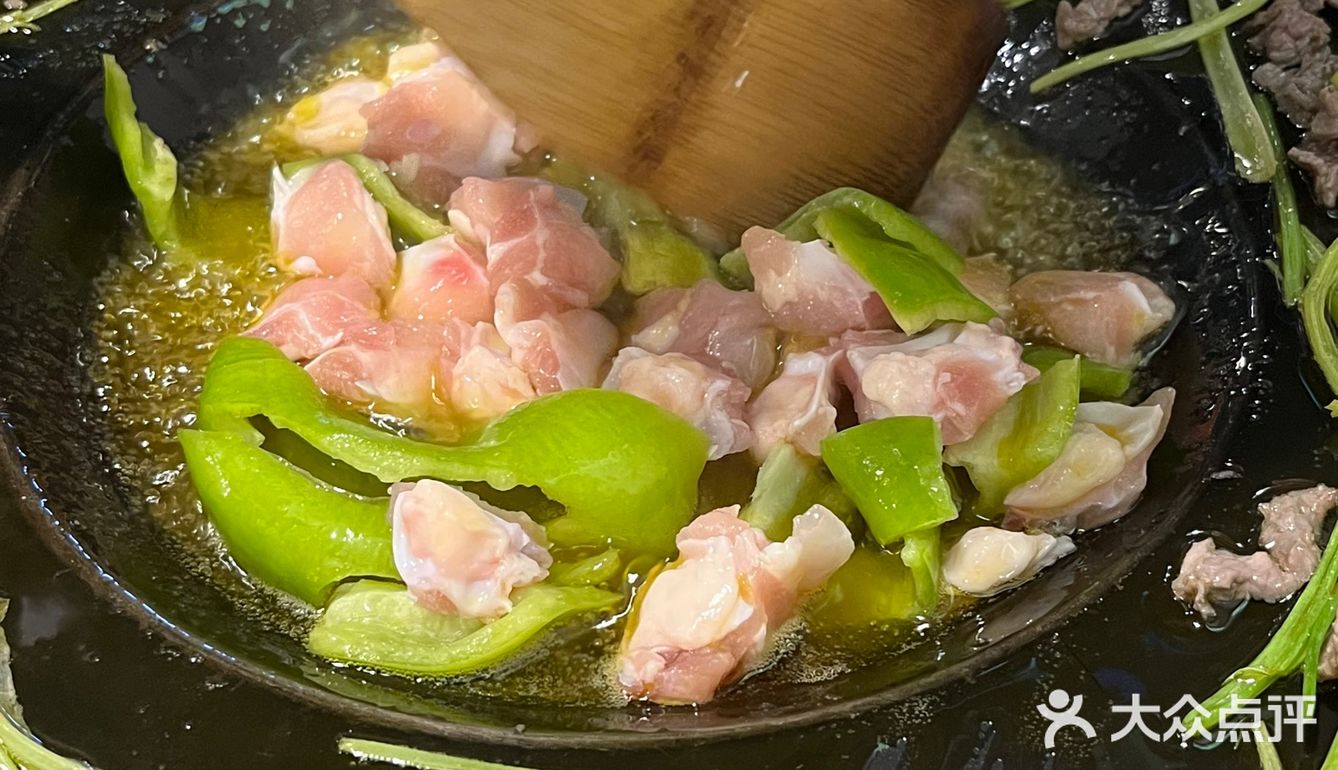 烙锅！偶尔吃油炸 微笑挂脸庞～