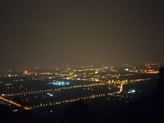 -鬼笑石后山停车场