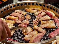 -围炉肉舍•炭烤活鳗•丹东海鲜烤肉(步行街店)