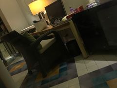 -喜鹊愉家酒店(郑州曼哈顿博览中心地铁站店)