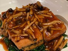 三菇扒菠菜豆腐-御宝轩(益丰·外滩源店)