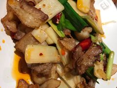 云南腊肉炒香笋-云海肴·汽锅鸡·云南菜(美罗城店)