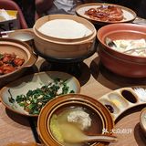 量很大我们三人都没吃完，烤鸭比店内点省15元