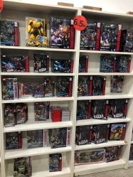 -逝水玩具折扣店