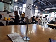 大堂-HELLO 27 意面·沙拉·帕尼尼