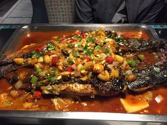 -鸣记脆皮烤鱼·海鲜烤鱼(三八广场店)