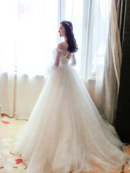 -艾米丽婚纱礼服