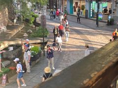 -猫的天空之城概念书店(杭州南宋御街店)