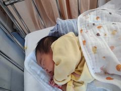 -秋歌护理·月嫂·育儿嫂(浦东医院店)