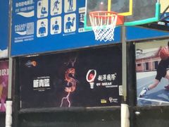 -练盟室内太空篮球馆(广纸路店)