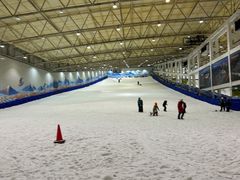 -乔波室内滑雪场