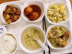 -荣华基·现炒快餐(肇嘉浜路店)