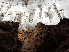 -巴马水晶宫