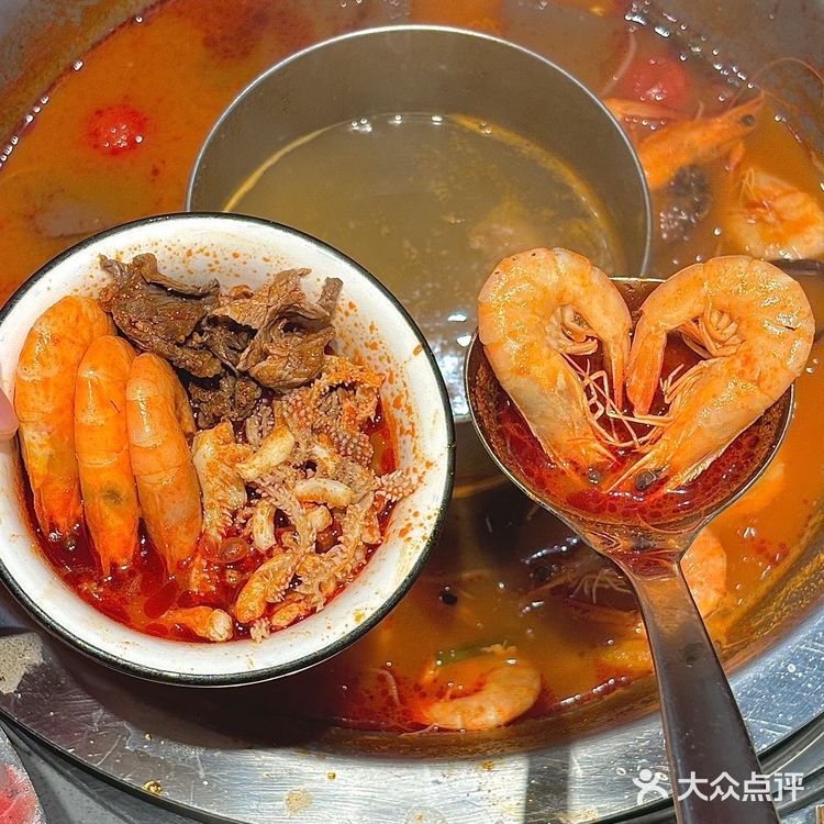 冬天来一顿热气腾腾♨️的火锅谁不爱啊？！