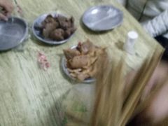 -梁老三麻辣鸡头(汝河小区店)