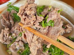 -大众跷脚牛肉馆·非遗传承单位(峨眉山店)