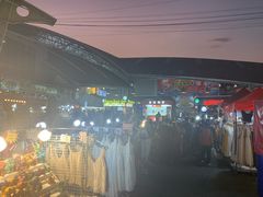 -席娜卡琳火车铁道夜市