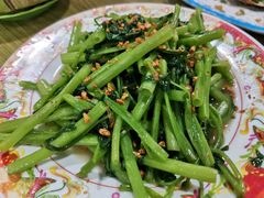 -Bờ kè Nhật Thi