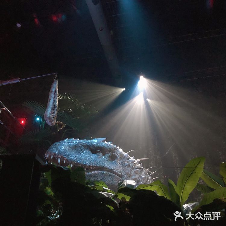 熊猫基地的侏罗纪恐龙乐园