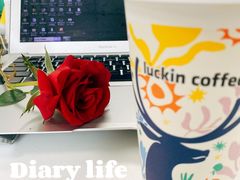 -瑞幸咖啡(凯德龙之梦莘庄店)