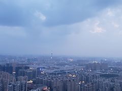 -黄金时代游泳健身云畔会所(绿地中心双子塔店)