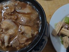 酸菜白肉-砂锅店