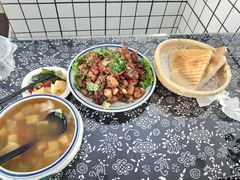-八两八金·莱芜特色炒鸡(市南漳浦路店)