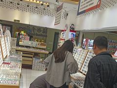 -美式眼镜·授权蔡司.依视路.尼康.豪雅.明月(人民广场店)