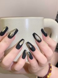 -花岐款式专研健康美甲沙龙