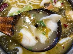 -周鱼小馆石锅酸菜鱼(活力汇店)